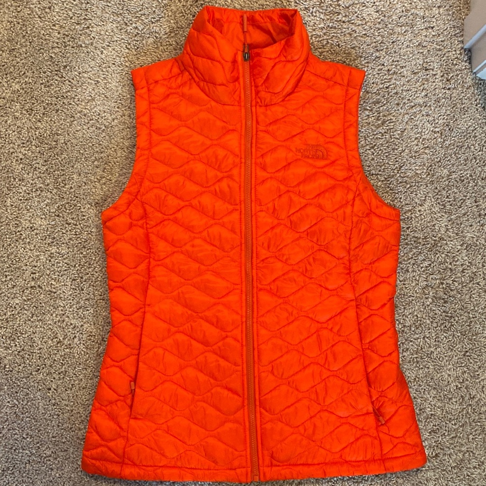 North face orange red down vest NWOT size Small